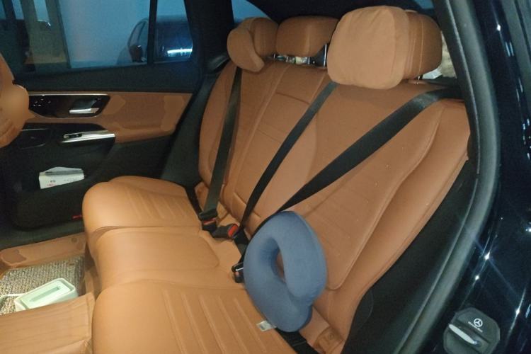 Used Mercedes-Benz GLC 2025 Refresh GLC 260 L 4MATIC Dynamic Edition Left Rear Seat