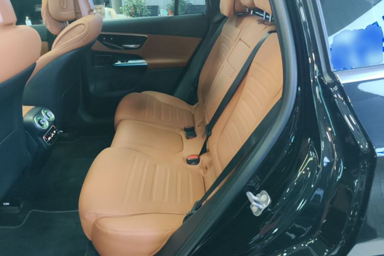 Used Mercedes-Benz GLC 2025 Refreshed GLC 300 L 4MATIC Dynamic Version 5 Seats Left Rear Seat