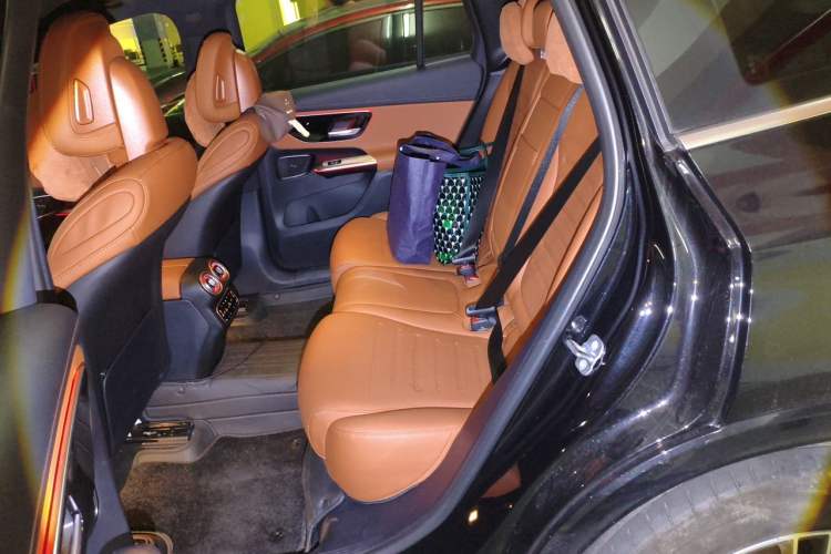 Used Mercedes-Benz GLC 2025 GLC 300 L 4MATIC Dynamic Model 5 Seats Left Rear Seat