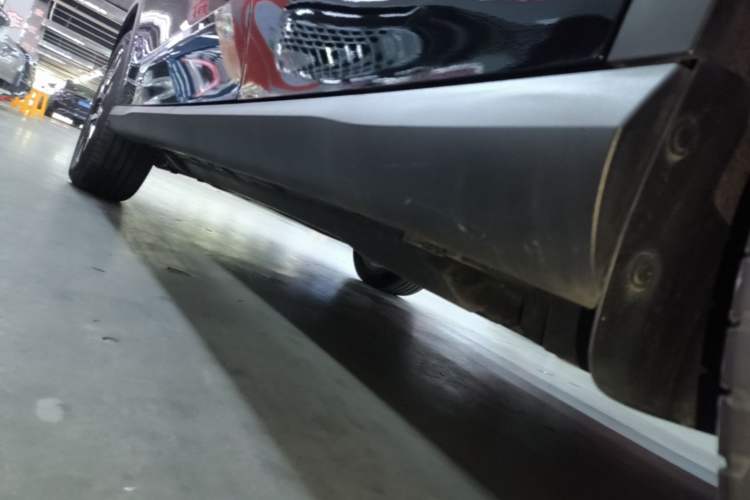 Used Mercedes-Benz GLC 2025 GLC 260 L 4MATIC Dynamic Edition Left Side Sill
