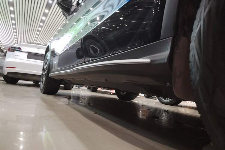 Used Mercedes-Benz GLC 2025 Refresh GLC 260 L 4MATIC Dynamic Edition Left Side Sill