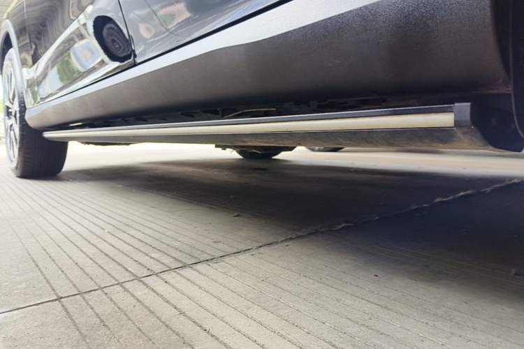 Used Mercedes-Benz GLC 2025 GLC 260 L 4MATIC Dynamic Edition Left Side Sill