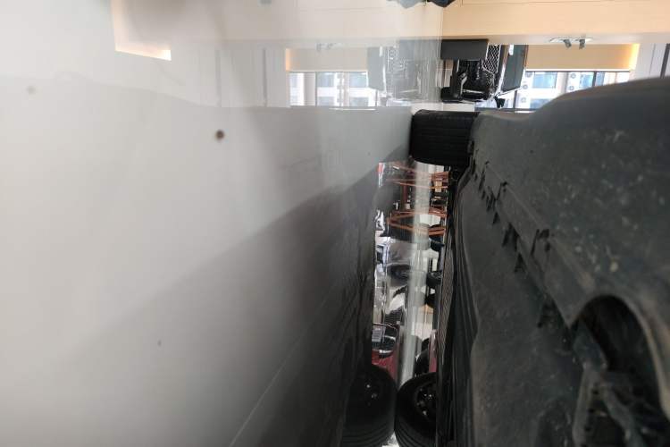 Used Mercedes-Benz GLC 2025 Refresh GLC 260 L 4MATIC Dynamic Edition Left Side Sill