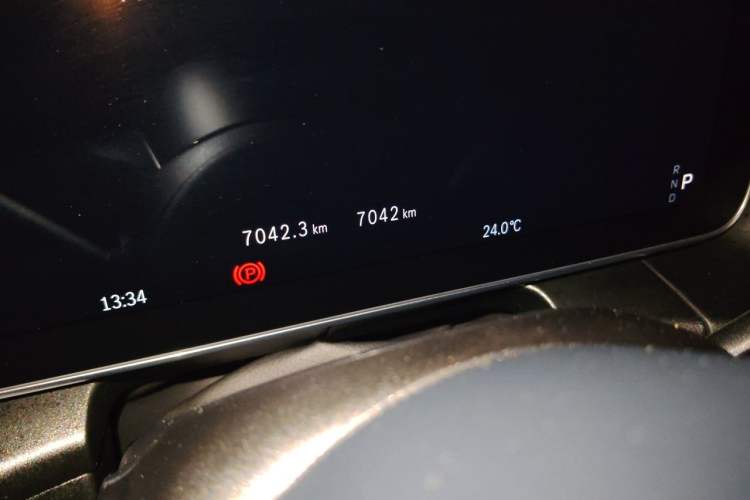 Used Mercedes-Benz GLC 2025 Refreshed GLC 300 L 4MATIC Dynamic Version 5 Seats Odometer Close Up