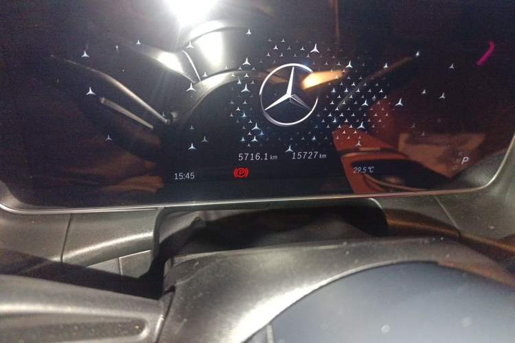 Used Mercedes-Benz GLC 2025 Refreshed GLC 300 L 4MATIC Dynamic Version 5 Seats Odometer Close Up