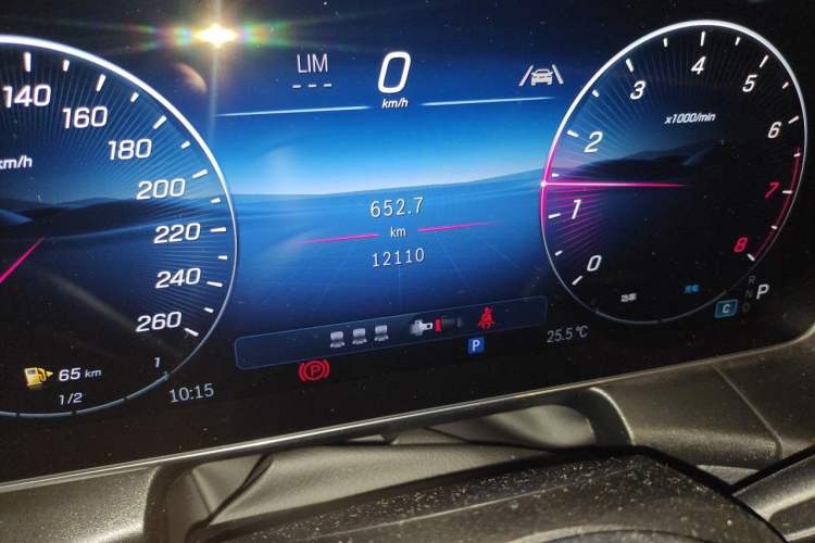 Used Mercedes-Benz GLC 2025 Refreshed GLC 300 L 4MATIC Dynamic Version 5 Seats Odometer Close Up