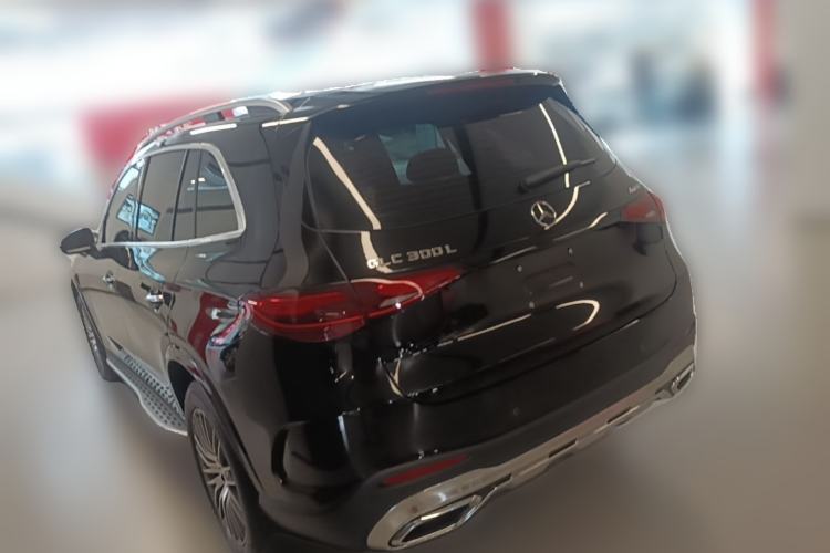 Used Mercedes-Benz GLC 2025 GLC 300 L 4MATIC Dynamic Model 5 Seats Rear Left 45 Deg