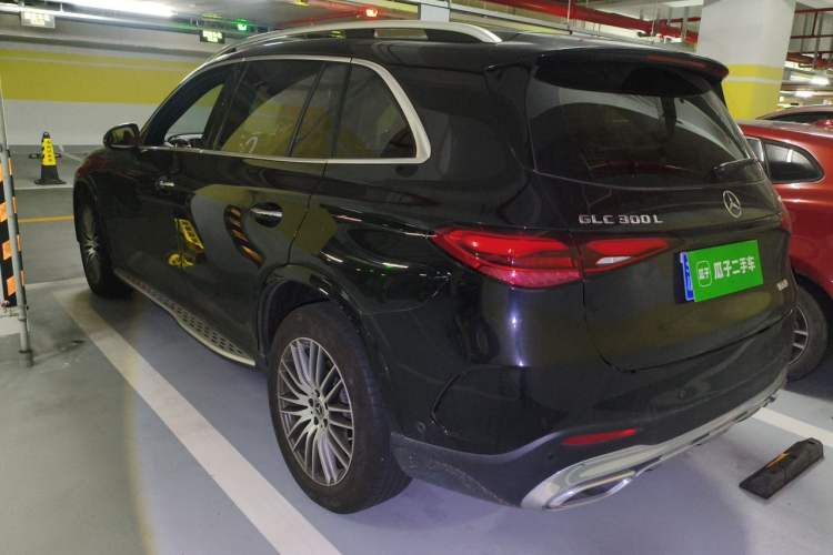 Used Mercedes-Benz GLC 2025 GLC 300 L 4MATIC Dynamic Model 5 Seats Rear Left 45 Deg