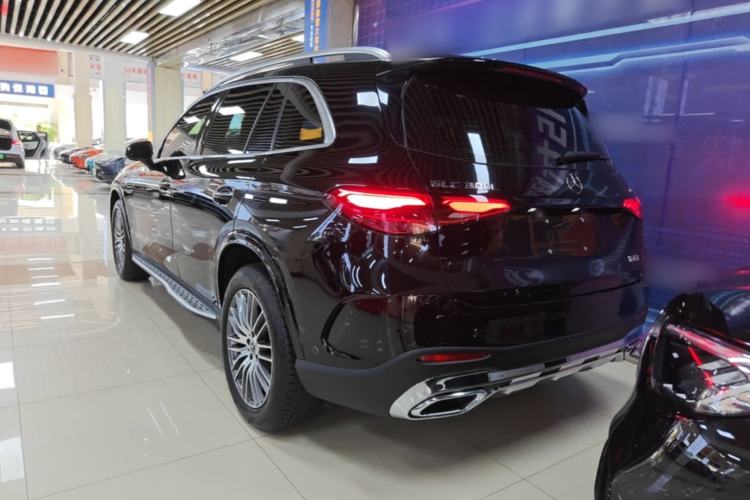 Used Mercedes-Benz GLC 2025 GLC 300 L 4MATIC Dynamic Model 5 Seats Rear Left 45 Deg