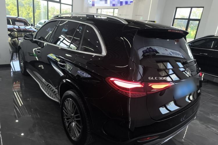 Used Mercedes-Benz GLC 2025 GLC 300 L 4MATIC Dynamic Model 5 Seats Rear Left 45 Deg