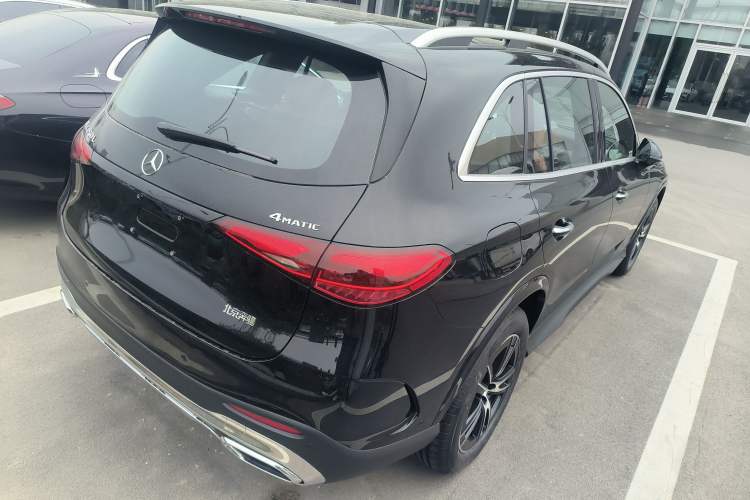Used Mercedes-Benz GLC 2025 Facelift GLC 260 L 4MATIC Luxury Edition Rear Right 45 Deg