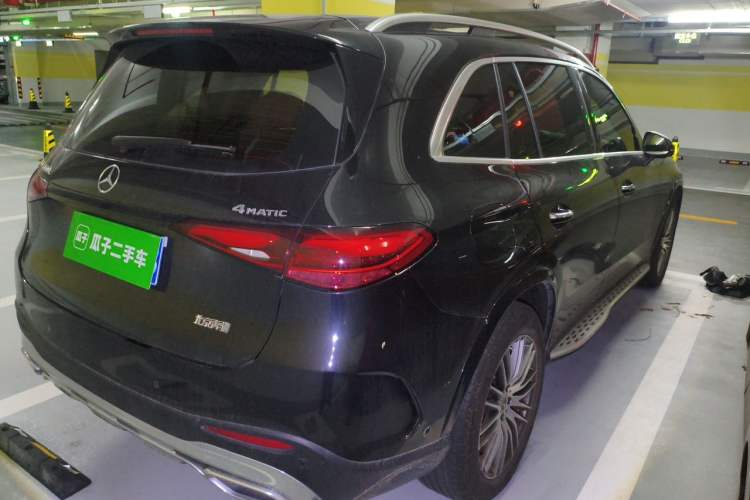 Used Mercedes-Benz GLC 2025 GLC 300 L 4MATIC Dynamic Model 5 Seats Rear Right 45 Deg