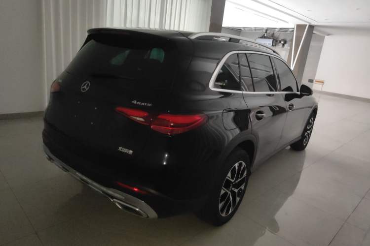 Used Mercedes-Benz GLC 2025 GLC 260 L 4MATIC Dynamic Edition Rear Right 45 Deg