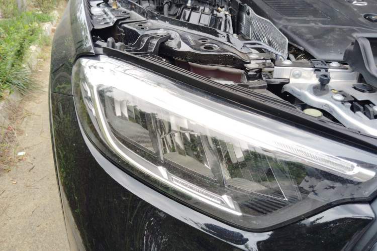 Used Mercedes-Benz GLC 2025 GLC 300 L 4MATIC Dynamic Model 5 Seats Right Front Headlight