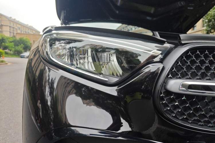 Used Mercedes-Benz GLC 2025 GLC 260 L 4MATIC Luxury Model Right Front Headlight