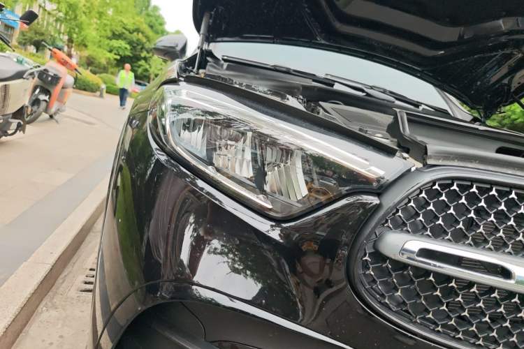 Used Mercedes-Benz GLC 2025 Refreshed GLC 300 L 4MATIC Dynamic Version 5 Seats Right Front Headlight