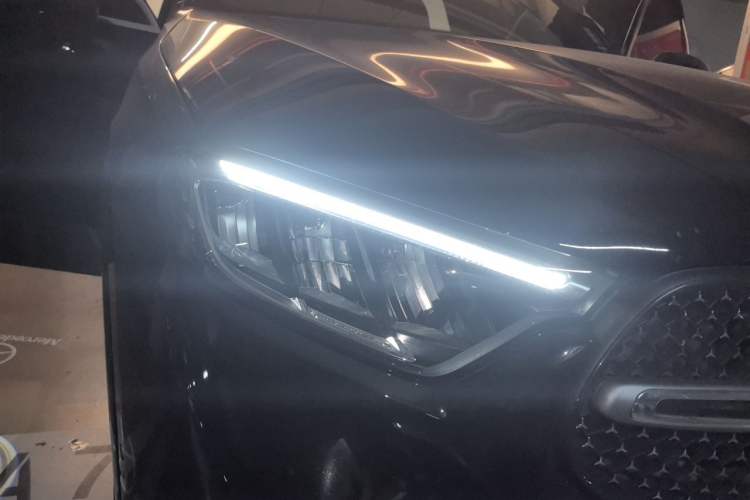 Used Mercedes-Benz GLC 2025 GLC 300 L 4MATIC Dynamic Edition 7-seater Right Front Headlight