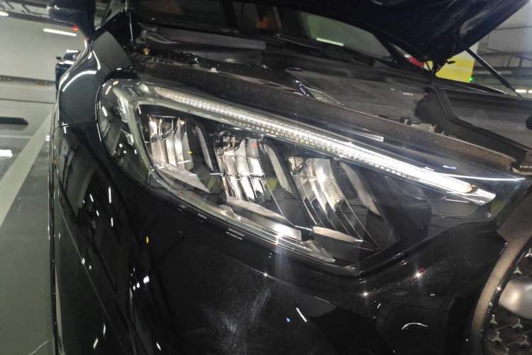 Used Mercedes-Benz GLC 2025 GLC 260 L 4MATIC Luxury Model Right Front Headlight