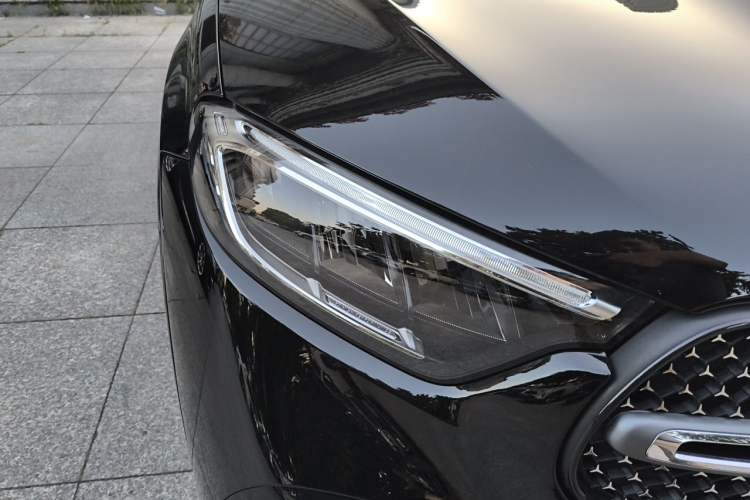 Used Mercedes-Benz GLC 2025 Refreshed GLC 300 L 4MATIC Dynamic Version 5 Seats Right Front Headlight