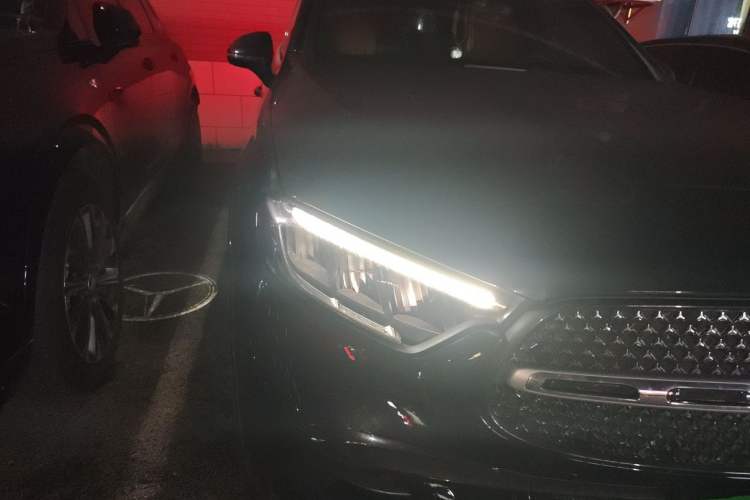 Used Mercedes-Benz GLC 2025 GLC 300 L 4MATIC Dynamic Model 5 Seats Right Front Headlight