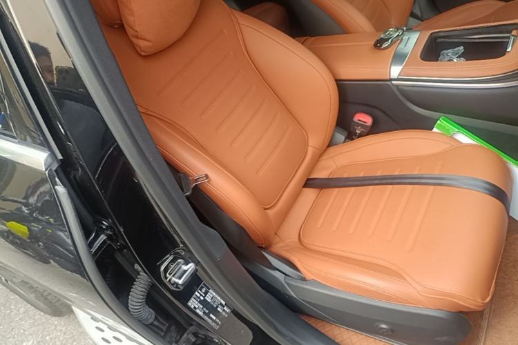 Used Mercedes-Benz GLC 2025 GLC 300 L 4MATIC Dynamic Model 5 Seats Right Front Seat