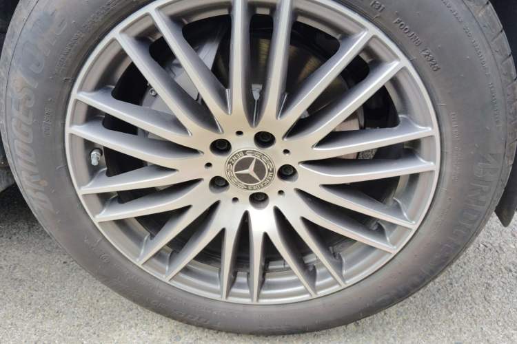 Used Mercedes-Benz GLC 2025 GLC 300 L 4MATIC Dynamic Model 5 Seats Right Front Wheel Hub