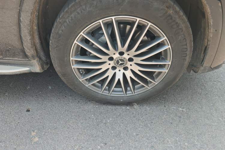 Used Mercedes-Benz GLC 2025 GLC 300 L 4MATIC Dynamic Model 5 Seats Right Front Wheel Hub