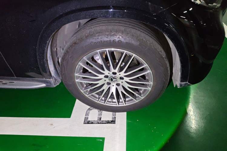 Used Mercedes-Benz GLC 2025 GLC 300 L 4MATIC Dynamic Edition 7-seater Right Front Wheel Hub