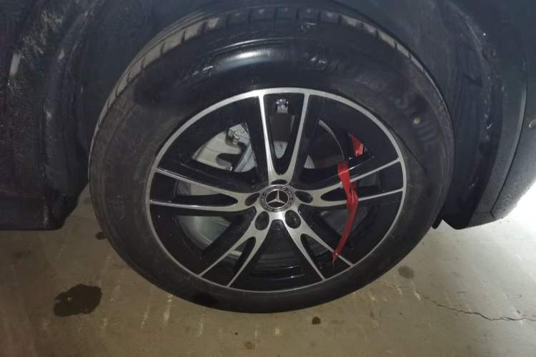 Used Mercedes-Benz GLC 2025 Facelift GLC 260 L 4MATIC Luxury Edition Right Front Wheel Hub