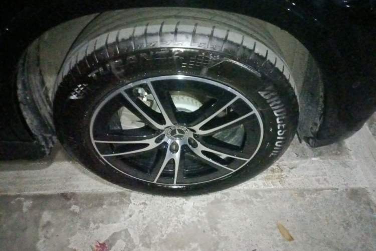 Used Mercedes-Benz GLC 2025 GLC 260 L 4MATIC Luxury Model Right Front Wheel Hub