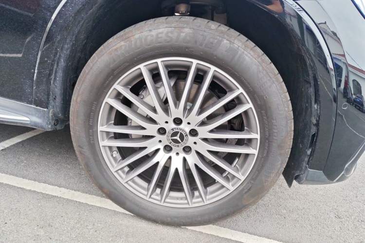Used Mercedes-Benz GLC 2025 Refreshed GLC 300 L 4MATIC Dynamic Version 5 Seats Right Front Wheel Hub