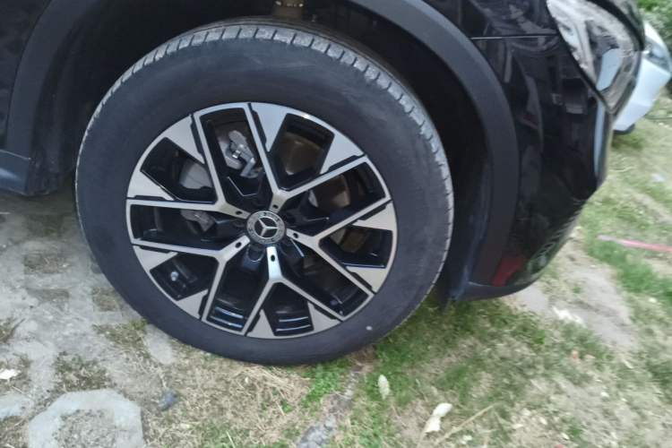 Used Mercedes-Benz GLC 2025 GLC 260 L 4MATIC Dynamic Edition Right Front Wheel Hub