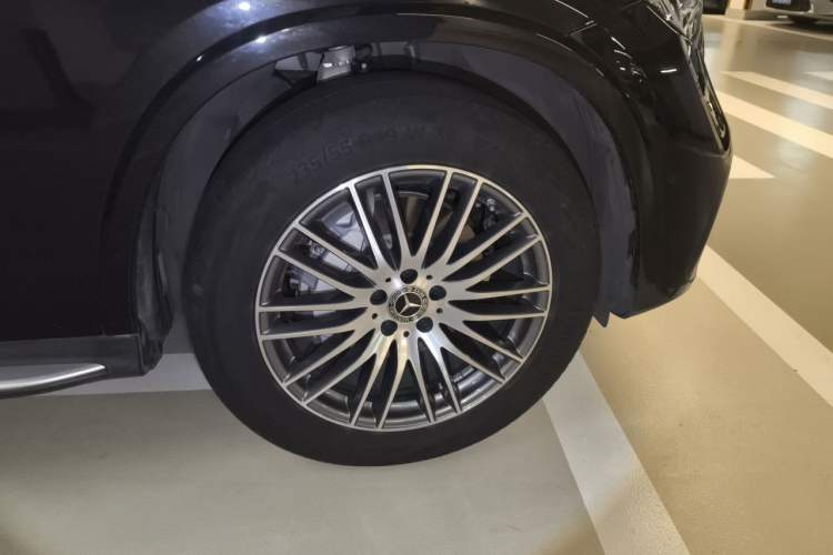 Used Mercedes-Benz GLC 2025 Refreshed GLC 300 L 4MATIC Dynamic Version 5 Seats Right Front Wheel Hub