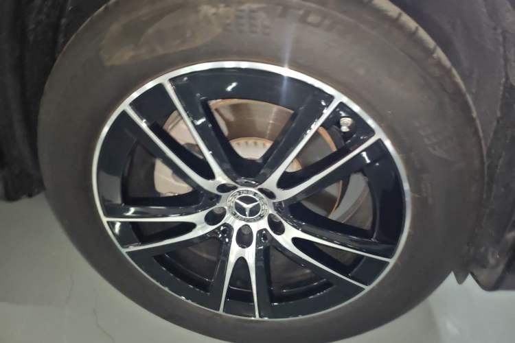 Used Mercedes-Benz GLC 2025 GLC 260 L 4MATIC Luxury Model Right Front Wheel Hub