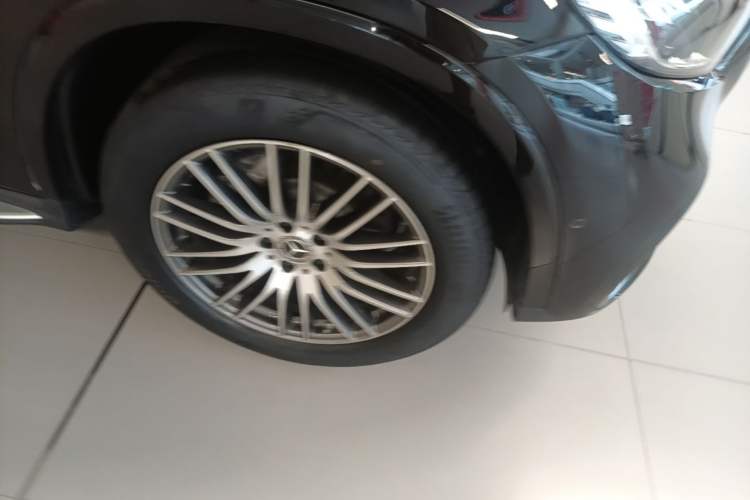 Used Mercedes-Benz GLC 2025 GLC 300 L 4MATIC Dynamic Model 5 Seats Right Front Wheel Hub
