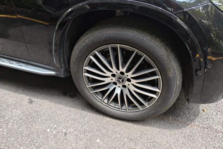 Used Mercedes-Benz GLC 2025 GLC 300 L 4MATIC Dynamic Model 5 Seats Right Front Wheel Hub
