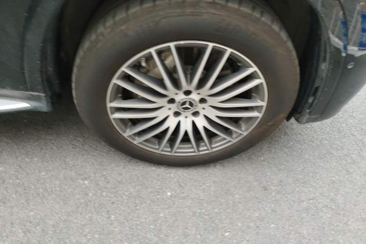 Used Mercedes-Benz GLC 2025 GLC 300 L 4MATIC Dynamic Model 5 Seats Right Front Wheel Hub