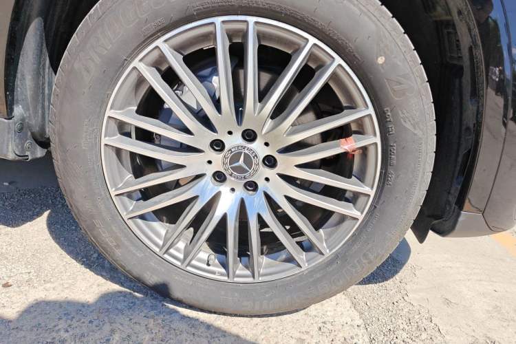 Used Mercedes-Benz GLC 2025 GLC 300 L 4MATIC Dynamic Edition 7-seater Right Front Wheel Hub