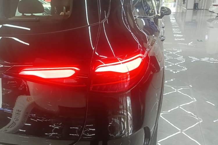 Used Mercedes-Benz GLC 2025 Facelift GLC 260 L 4MATIC Luxury Edition Right Rear Taillight
