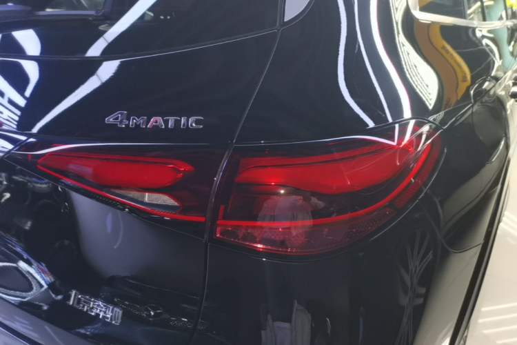 Used Mercedes-Benz GLC 2025 GLC 300 L 4MATIC Luxury Model 5 Seats Right Rear Taillight
