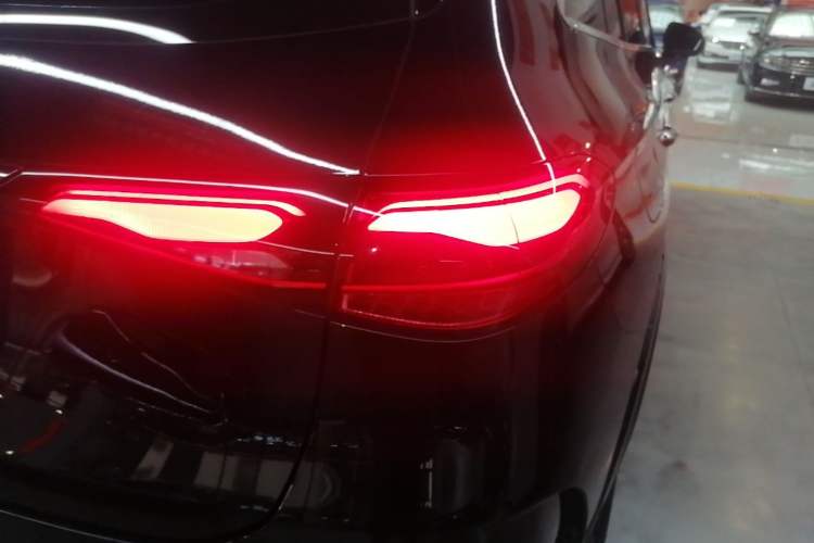 Used Mercedes-Benz GLC 2025 GLC 260 L 4MATIC Luxury Model Right Rear Taillight