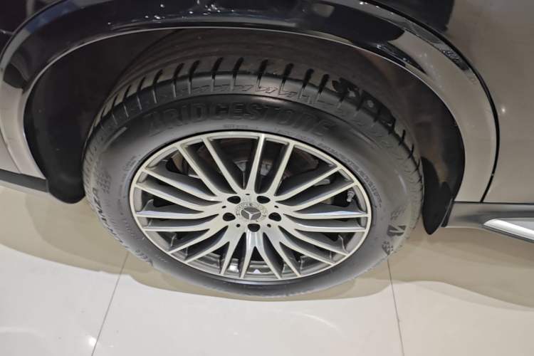 Used Mercedes-Benz GLC 2025 GLC 300 L 4MATIC Dynamic Model 5 Seats Right Rear Wheel Hub