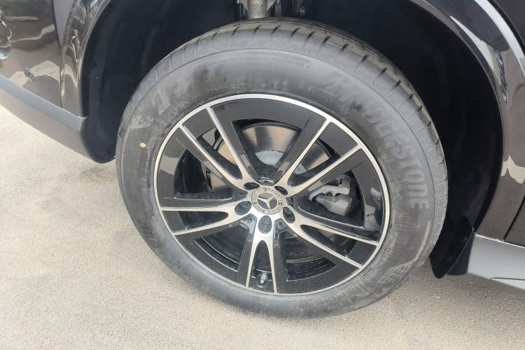 Used Mercedes-Benz GLC 2025 Facelift GLC 260 L 4MATIC Luxury Edition Right Rear Wheel Hub