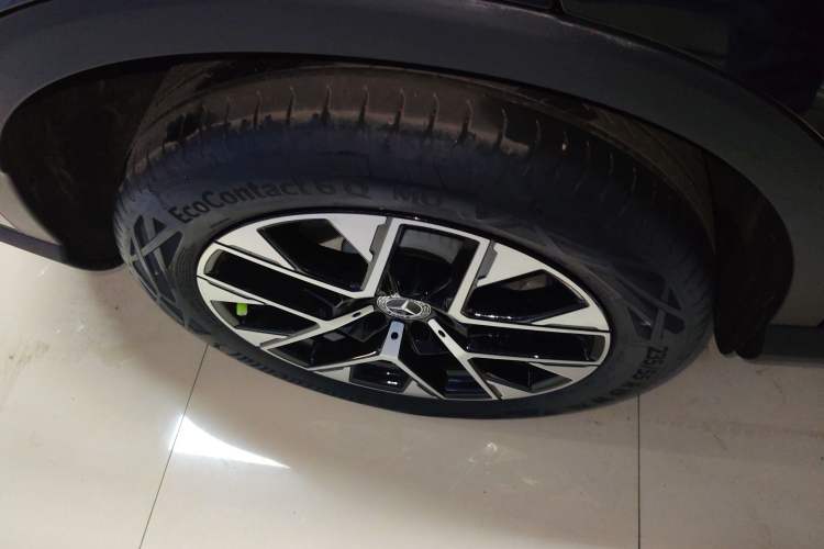 Used Mercedes-Benz GLC 2025 Refresh GLC 260 L 4MATIC Dynamic Edition Right Rear Wheel Hub