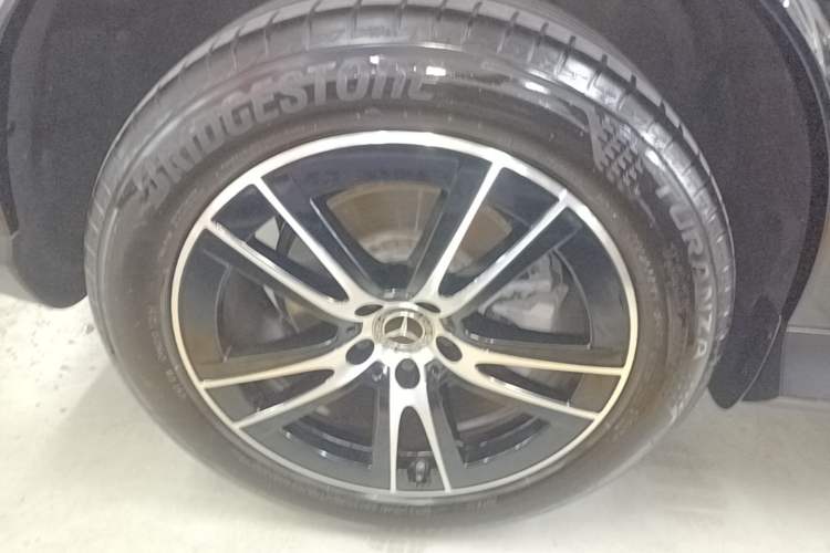 Used Mercedes-Benz GLC 2025 GLC 260 L 4MATIC Luxury Model Right Rear Wheel Hub