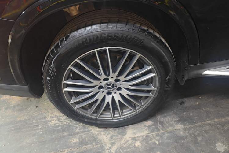 Used Mercedes-Benz GLC 2025 Refreshed GLC 300 L 4MATIC Dynamic Version 5 Seats Right Rear Wheel Hub