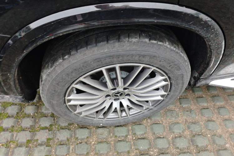 Used Mercedes-Benz GLC 2025 Refreshed GLC 300 L 4MATIC Dynamic Version 5 Seats Right Rear Wheel Hub