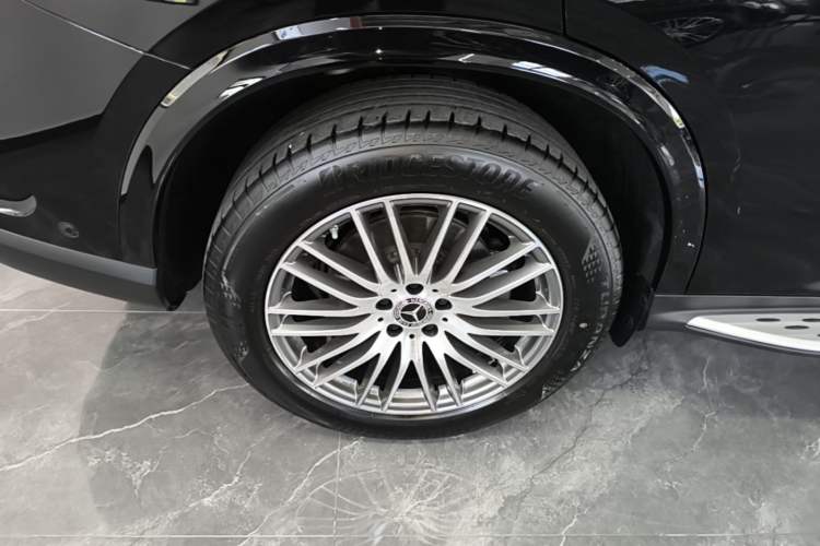 Used Mercedes-Benz GLC 2025 GLC 300 L 4MATIC Dynamic Model 5 Seats Right Rear Wheel Hub