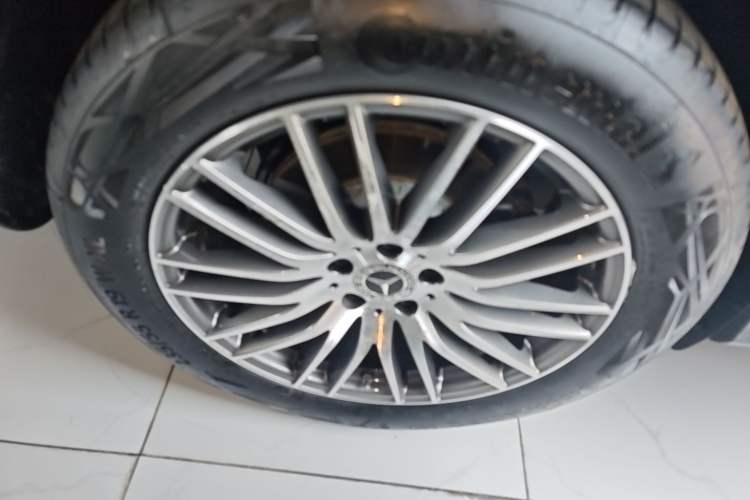 Used Mercedes-Benz GLC 2025 Refreshed GLC 300 L 4MATIC Dynamic Version 5 Seats Right Rear Wheel Hub