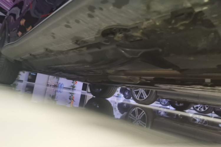 Used Mercedes-Benz GLC 2025 GLC 300 L 4MATIC Luxury Model 5 Seats Right Side Sill